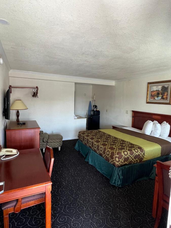 Americas Best Value Inn Ханфорд Экстерьер фото