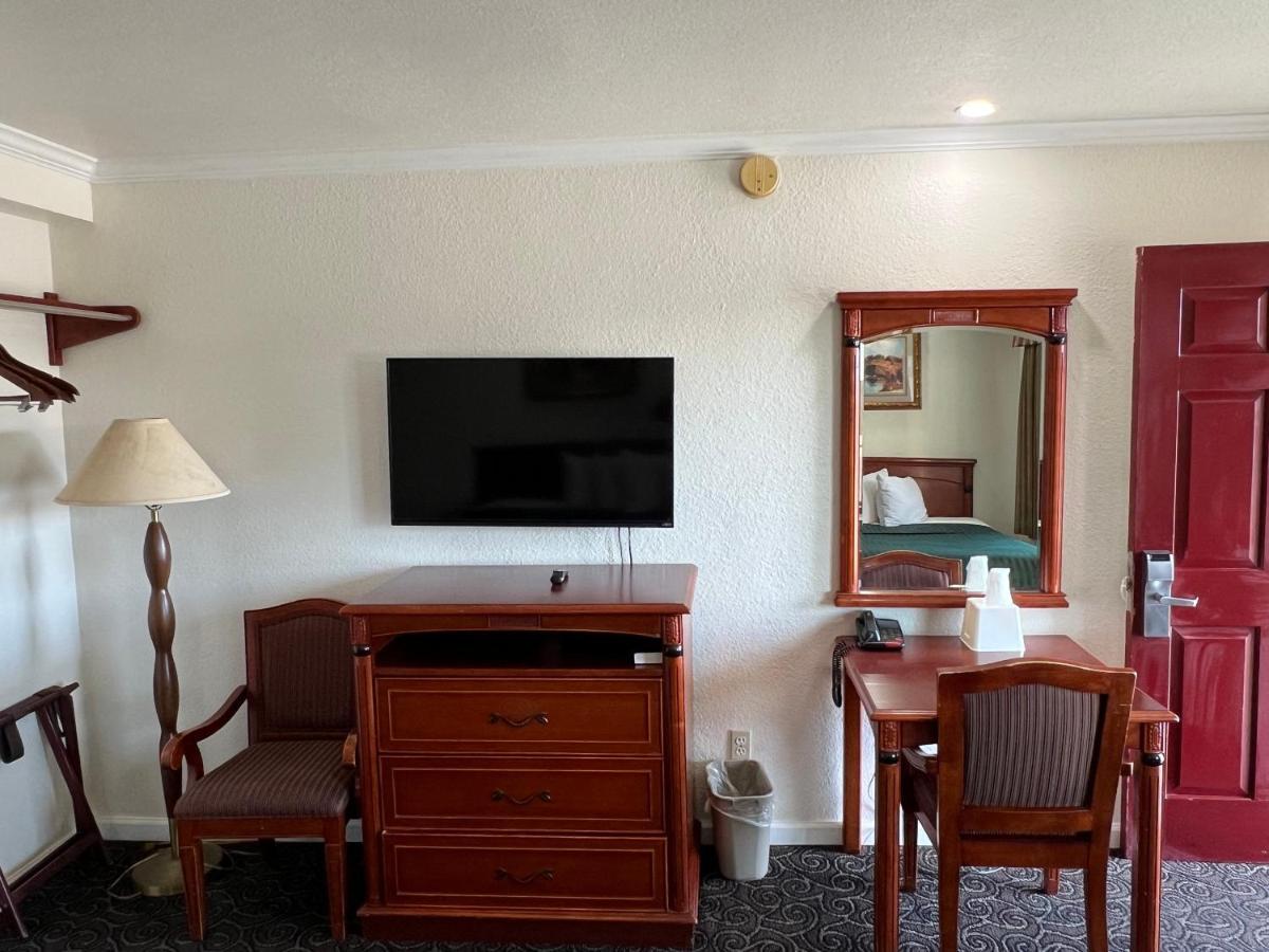 Americas Best Value Inn Ханфорд Экстерьер фото