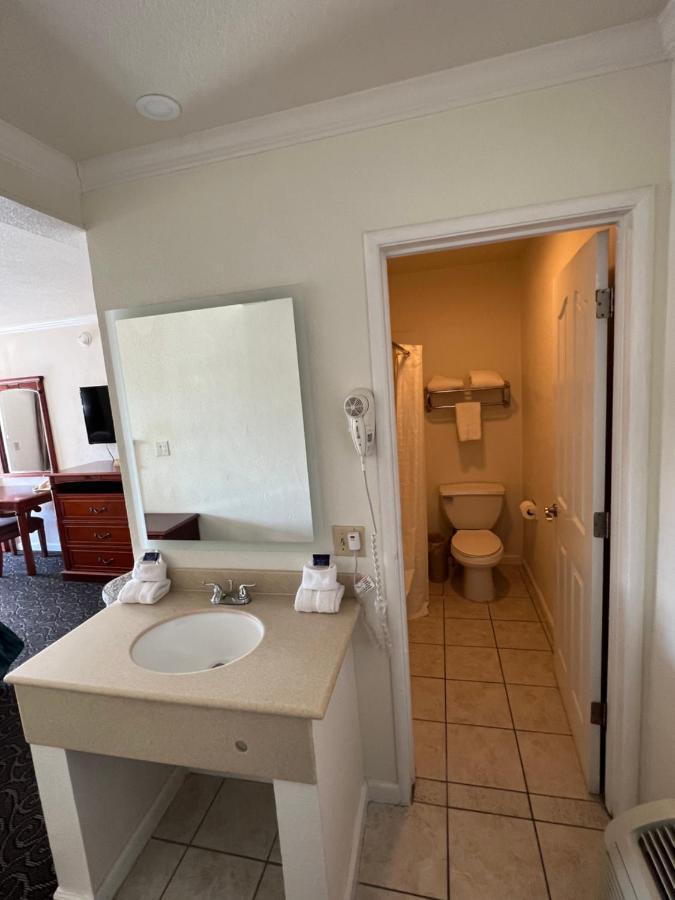 Americas Best Value Inn Ханфорд Экстерьер фото